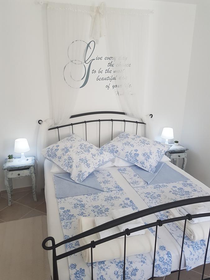 Amd Infinity Suites Split Bagian luar foto