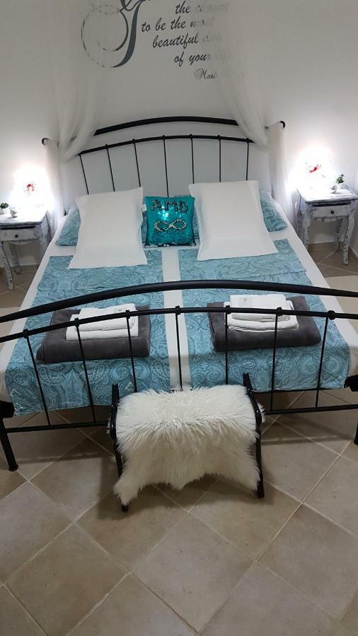 Amd Infinity Suites Split Bagian luar foto